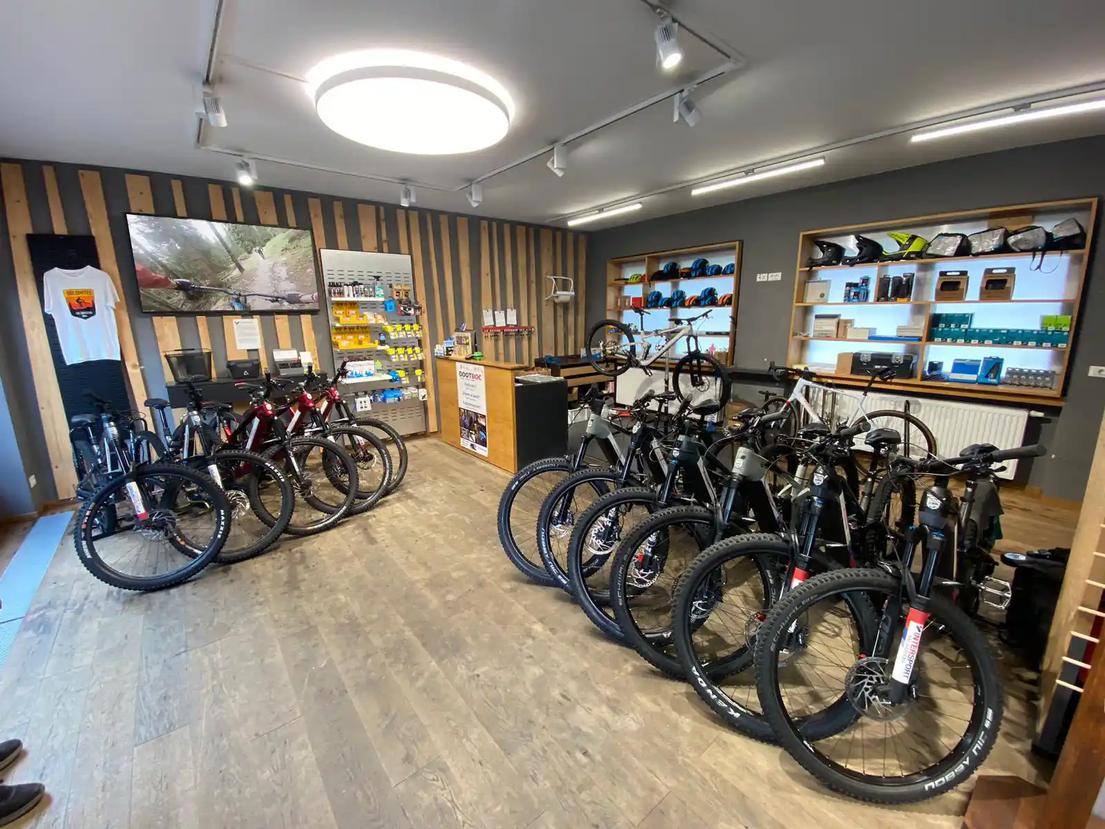 bike-rental-nives-selva-val-gardena-inside-2 Fahrradverleih Intersport Wolkenstein in Gröden - innen