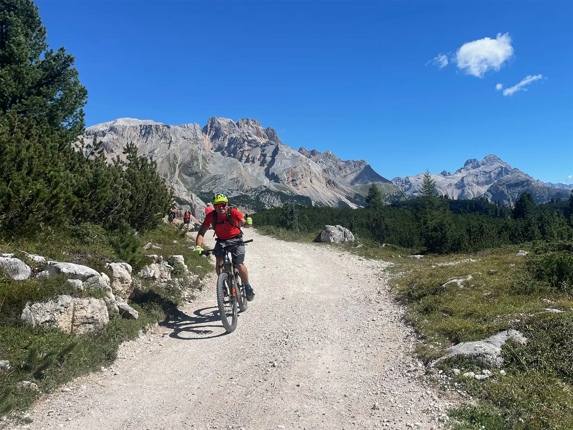 Tour in E-Bike nelle Dolomiti: tofana - cortina - dolomiti