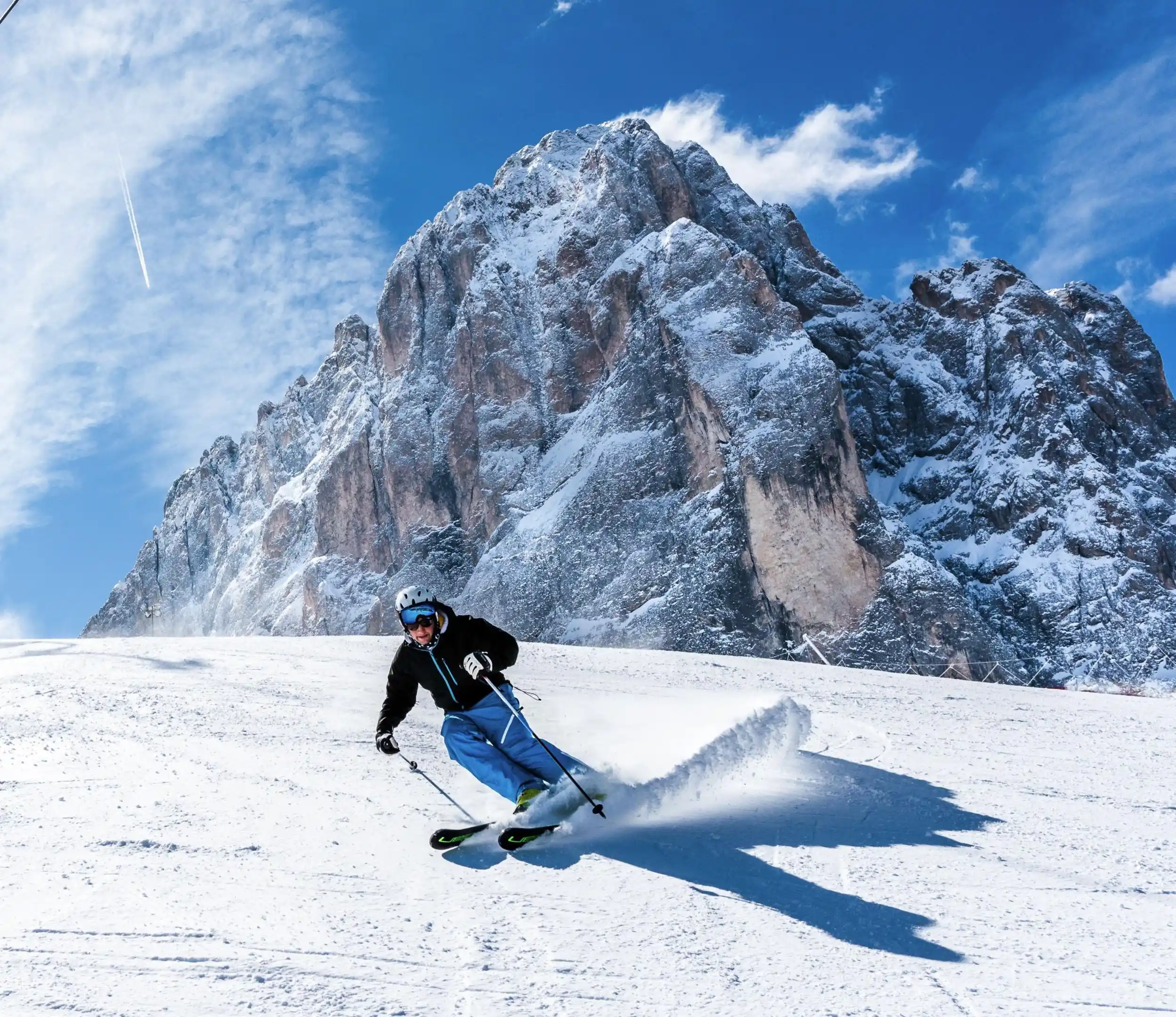 Skiing on the Saslonch slope in Val Gardena/Gröden