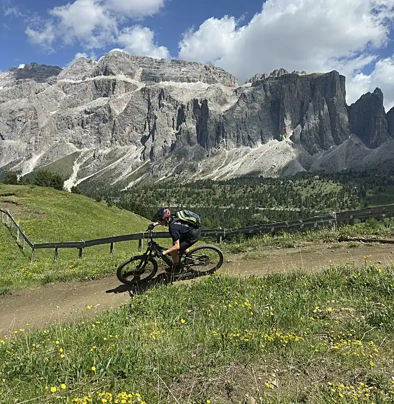 Sellaronda mtb tour-flow trail